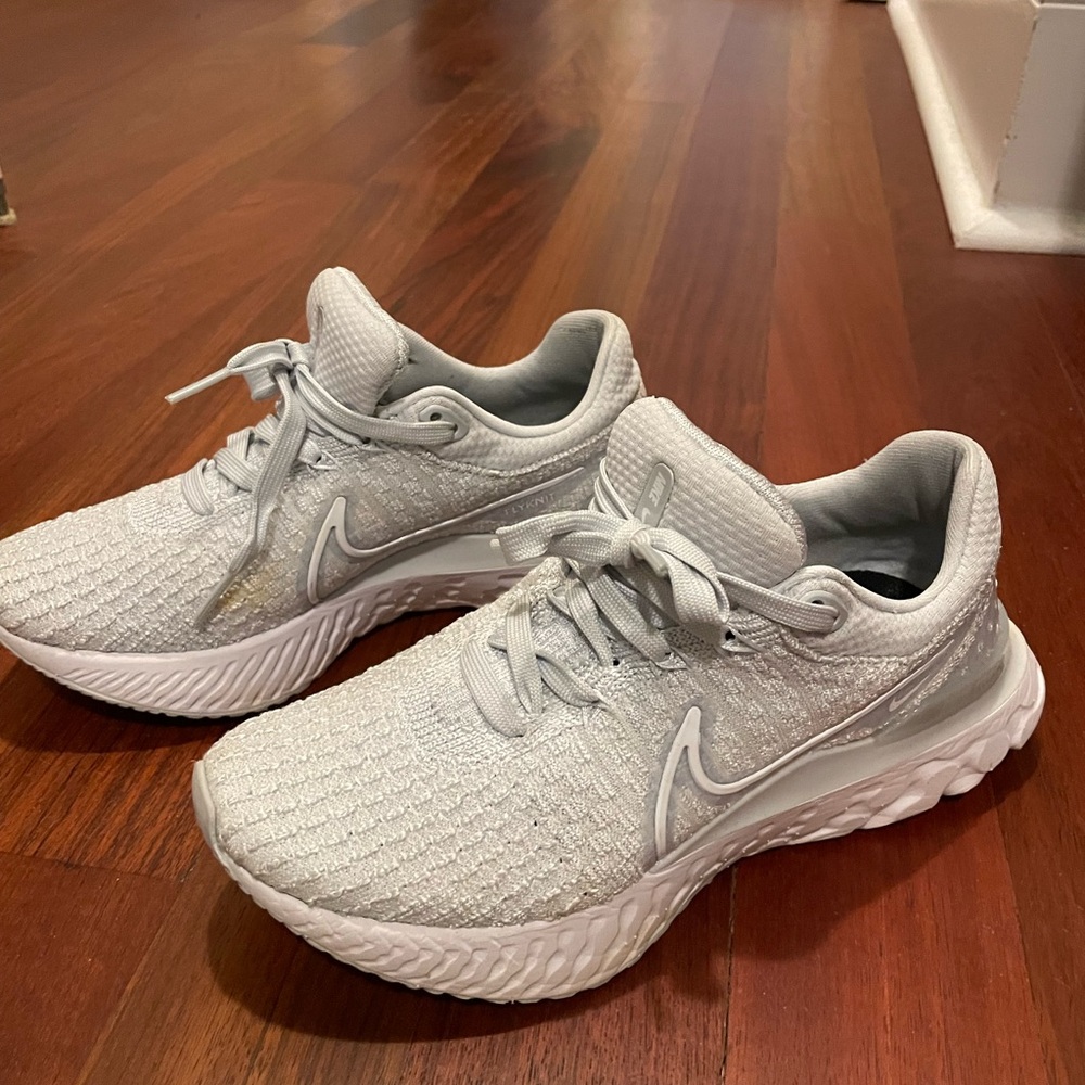 Nike Women React Infinity